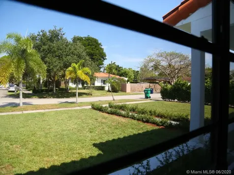 5100 SW 69th Avenue Miami FL 33155