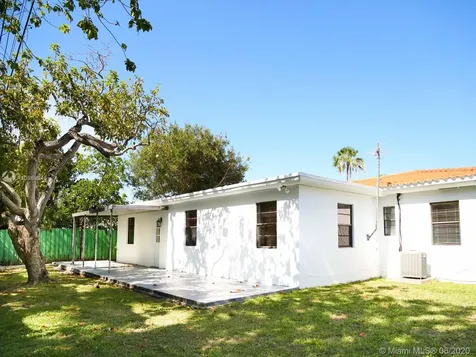 5100 SW 69th Avenue Miami FL 33155