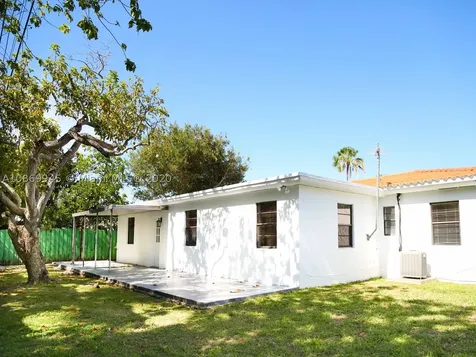 5100 SW 69th Avenue Miami FL 33155