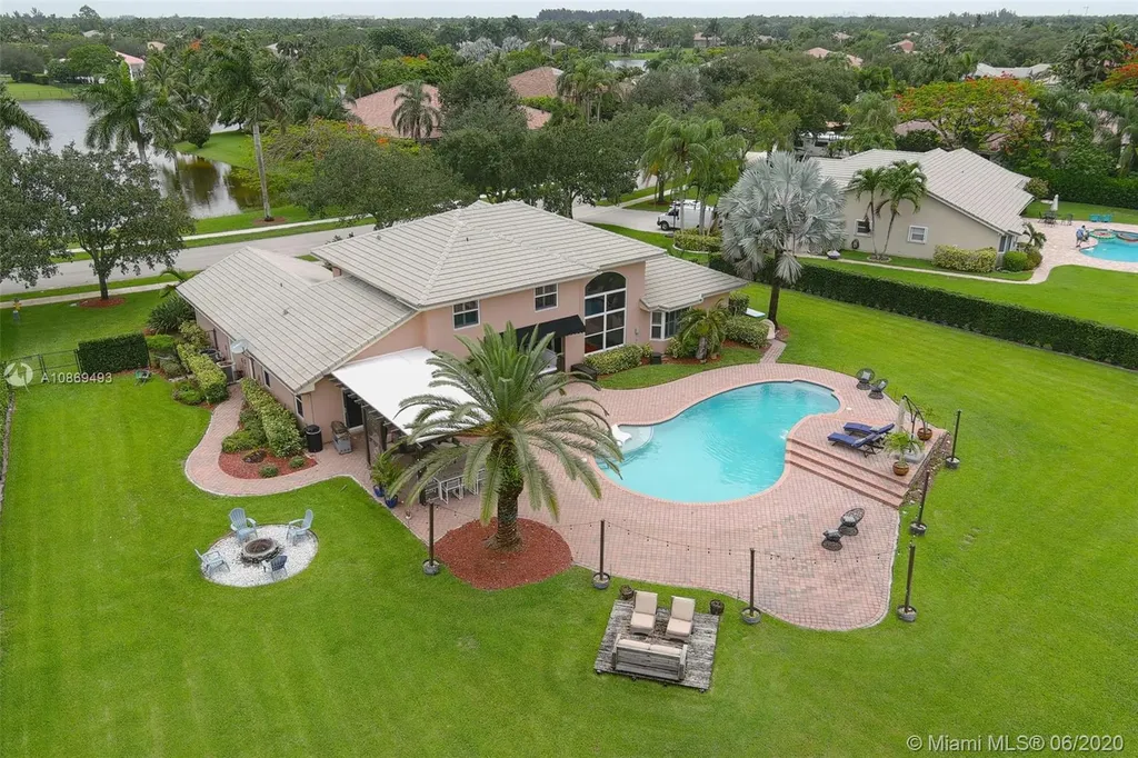11070 SW 38th Drive Davie FL 33328