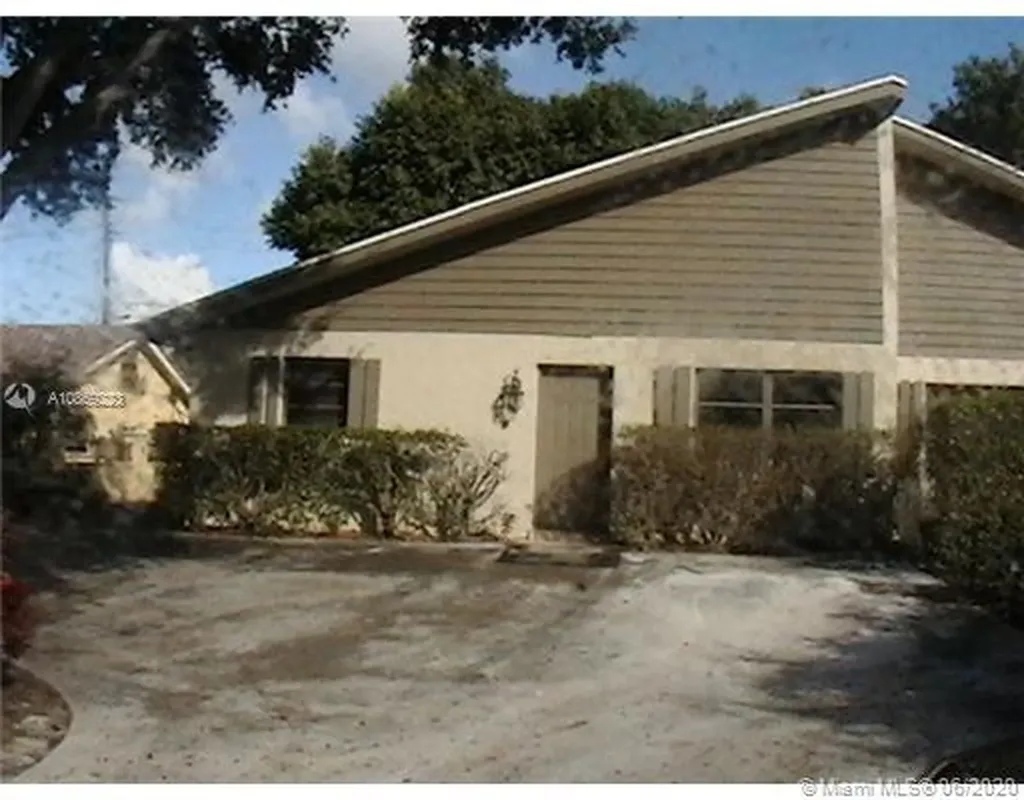 2095 Cove Lane North Palm Beach FL 33408