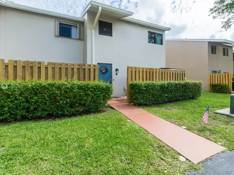 5160 S University Drive Davie FL 33328