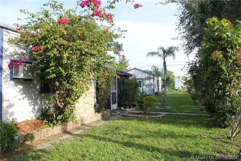 2246 Liberty Street Hollywood FL 33020