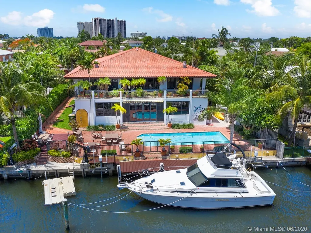 2035 NE 120th Road North Miami FL 33181