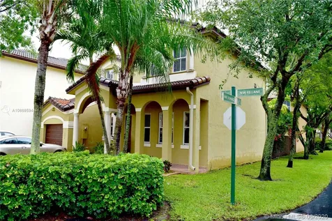11052 NW 48th Lane Doral FL 33178