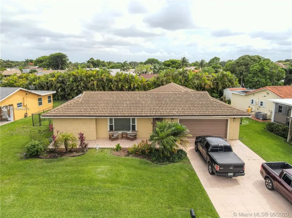 9414 NW 74th Court Tamarac FL 33321