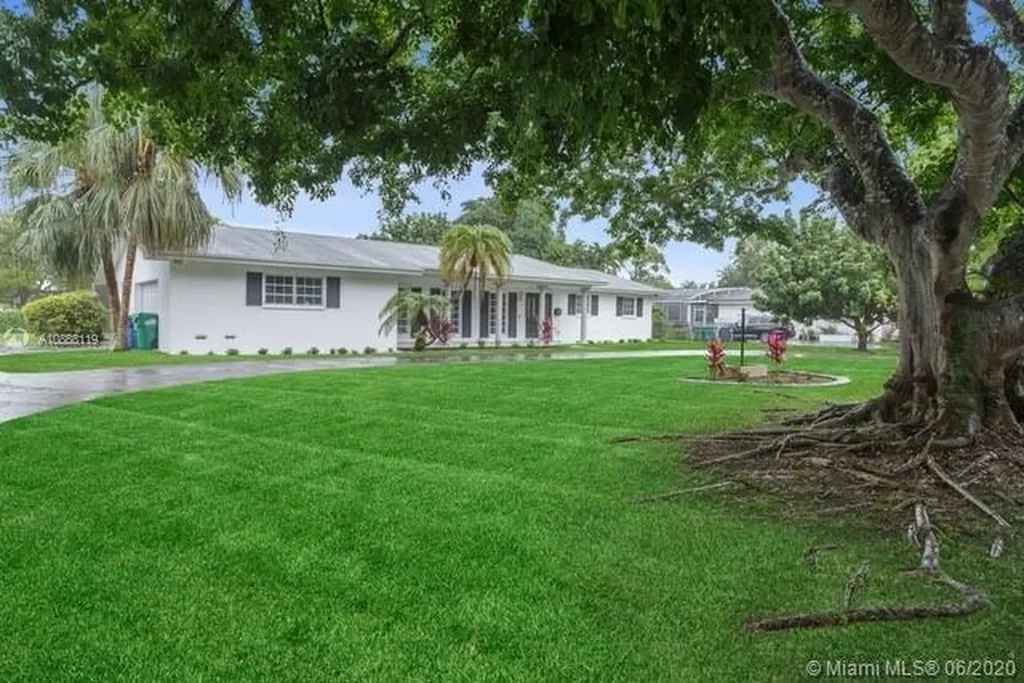 14621 SW 82nd Avenue Palmetto Bay FL 33158