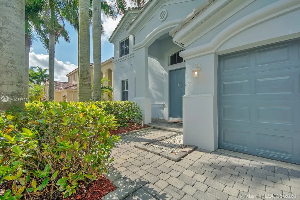 892 Tulip Circle Weston FL 33327