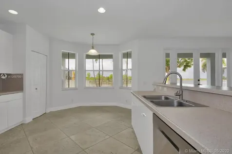 892 Tulip Circle Weston FL 33327
