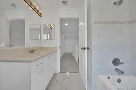 892 Tulip Circle Weston FL 33327