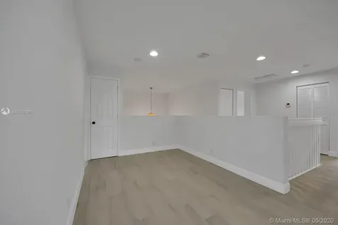 892 Tulip Circle Weston FL 33327