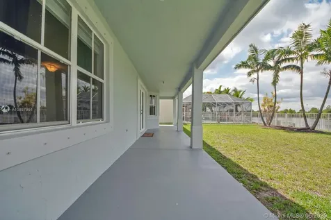 892 Tulip Circle Weston FL 33327