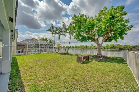 892 Tulip Circle Weston FL 33327