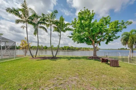 892 Tulip Circle Weston FL 33327