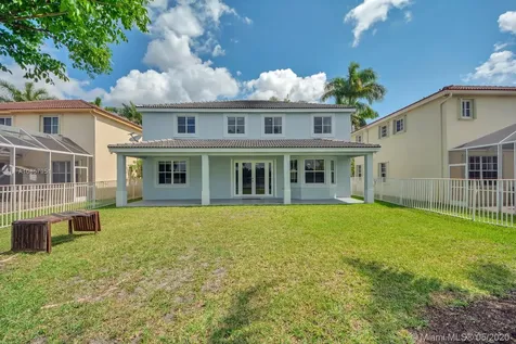 892 Tulip Circle Weston FL 33327