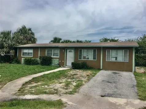 1530 N 24th Court Riviera Beach FL 33404