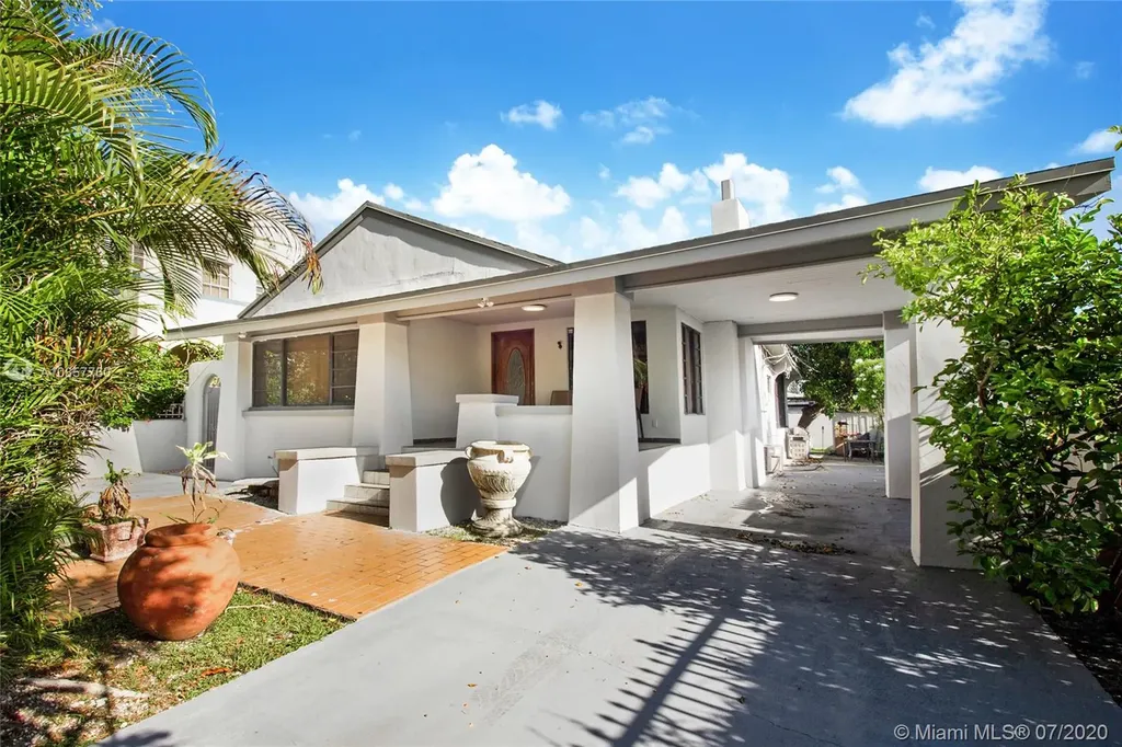 1652 SW 12th Street Miami FL 33135
