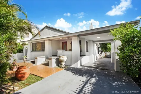 1652 SW 12th Street Miami FL 33135