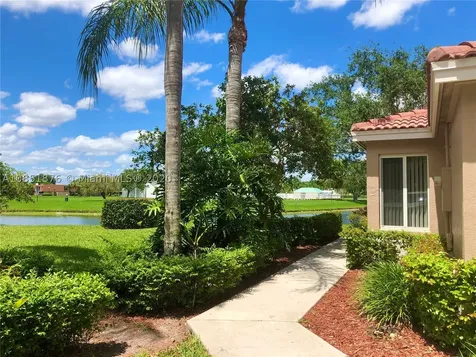 1652 SW 109th Terrace Davie FL 33324
