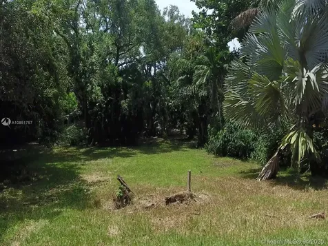 3585 Palmetto Avenue Miami FL 33133
