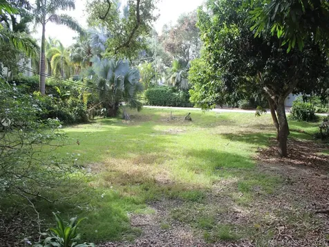 3585 Palmetto Avenue Miami FL 33133