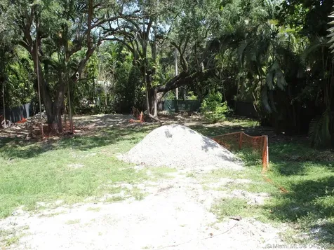 3585 Palmetto Avenue Miami FL 33133