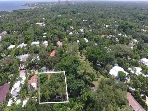 3585 Palmetto Avenue Miami FL 33133