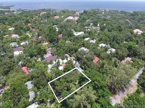 3585 Palmetto Avenue Miami FL 33133
