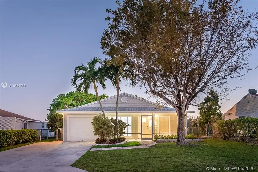 8332 Butterfield Lane Boca Raton FL 33433