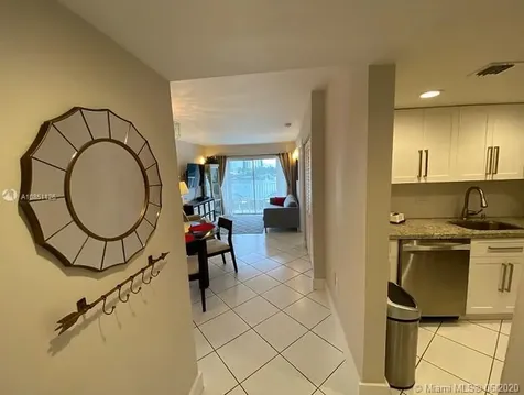 2600 Collins Avenue Miami Beach FL 33140