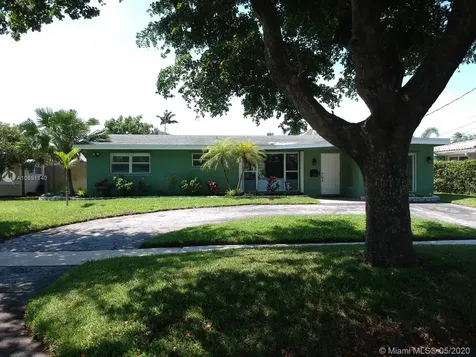 220 SE 9th Street Pompano Beach FL 33060