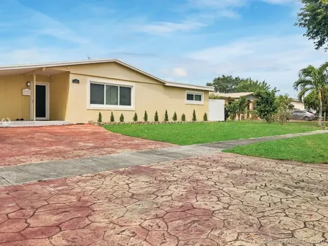 240 N 66th Terrace Hollywood FL 33024