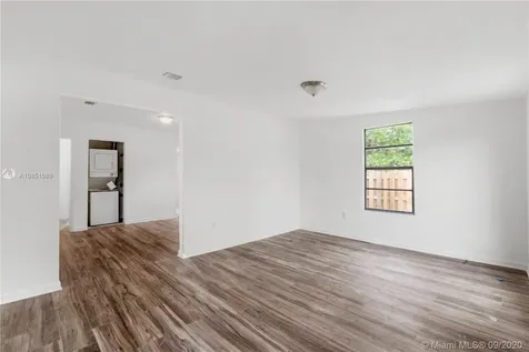 2438 NW 42nd Street Miami FL 33142