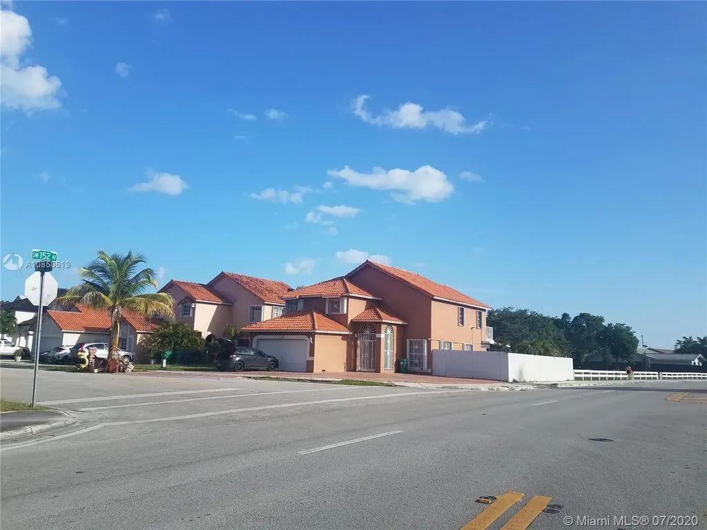 15188 SW 60th Terrace Miami FL 33193