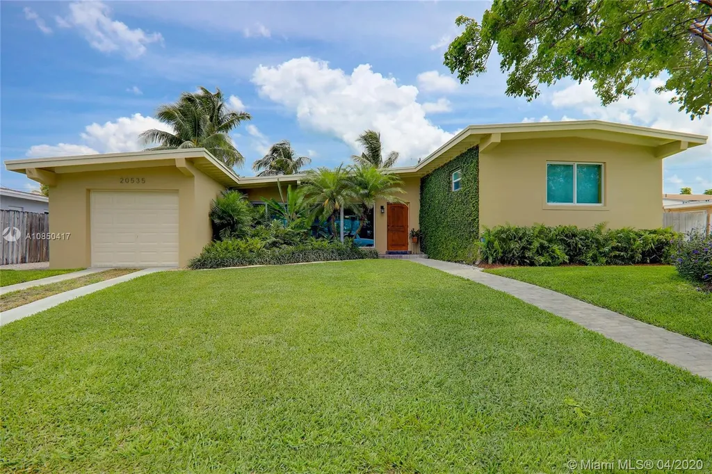 20535 Leeward Lane Cutler Bay FL 33189