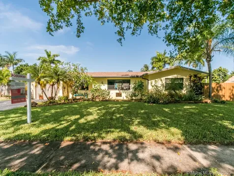 541 Sandlewood Lane Plantation FL 33317