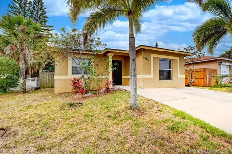 1335 W 26th Court Riviera Beach FL 33404