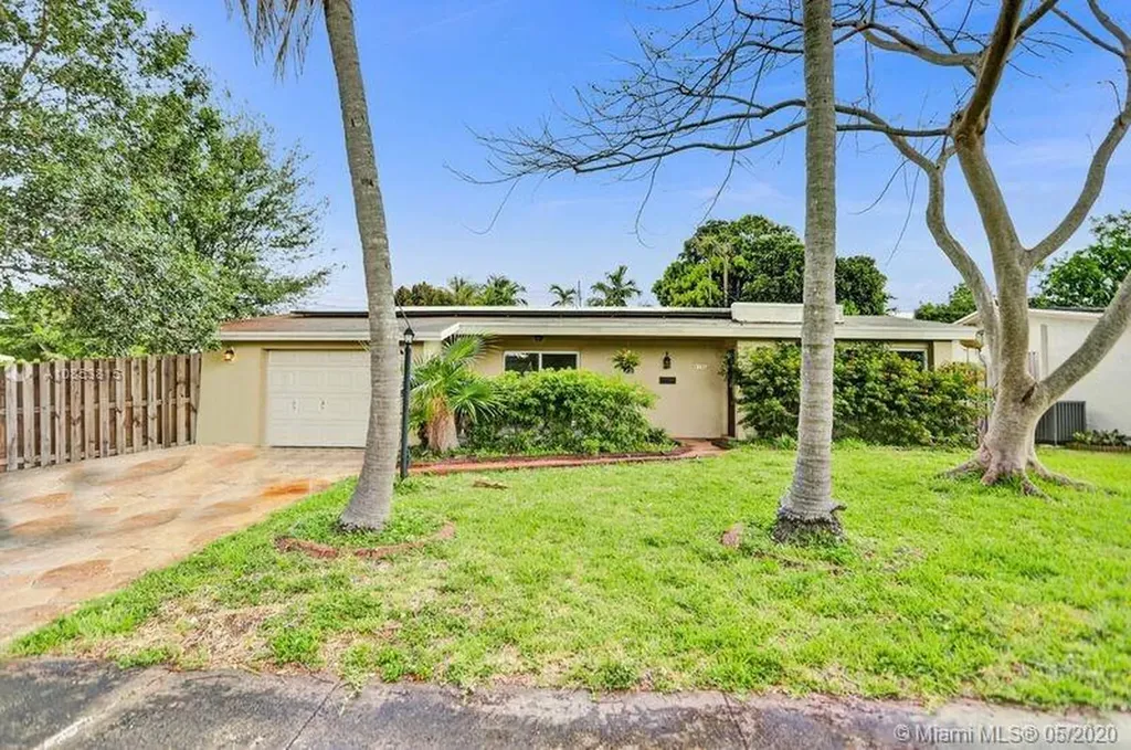6591 NW 24th Court Sunrise FL 33313
