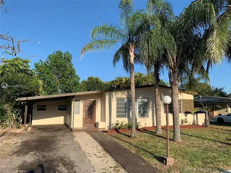 3601 SW 43rd Avenue West Park FL 33023