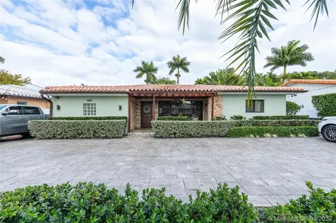 11515 NE 6th Avenue Biscayne Park FL 33161