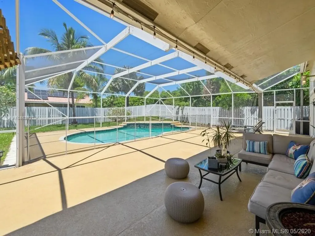 1023 Laguna Springs Drive Weston FL 33326