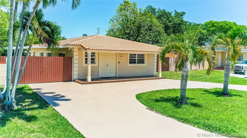 9025 SW 157th Street Palmetto Bay FL 33157