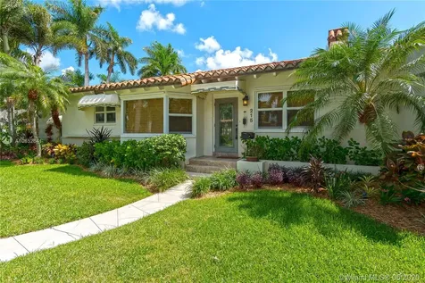 215 N 10th Avenue Hollywood FL 33019