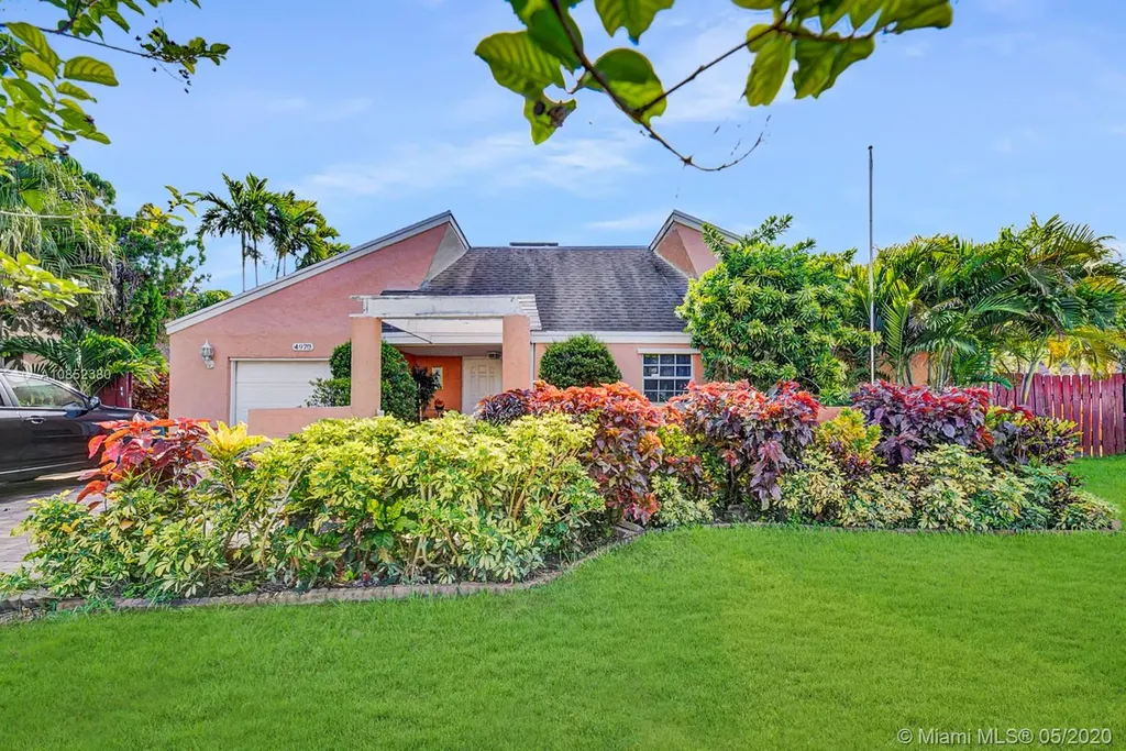 4970 SW 94th Way Cooper City FL 33328
