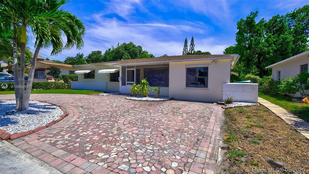 272 NE 110th Street Miami FL 33161