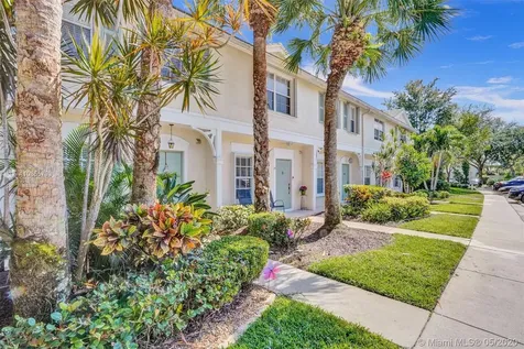 9960 NW 57th Manor Coral Springs FL 33076