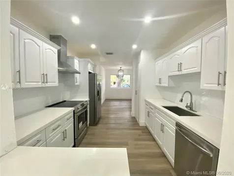 1020 NE 160th Street North Miami Beach FL 33162