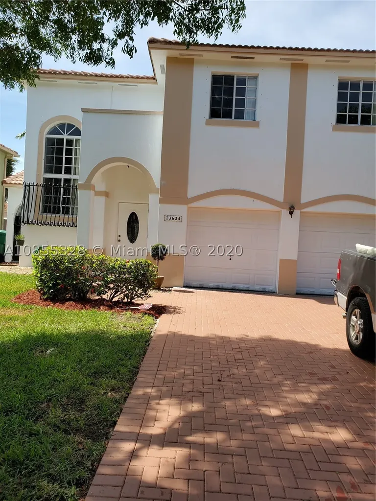 13634 SW 142nd Terrace Miami FL 33186