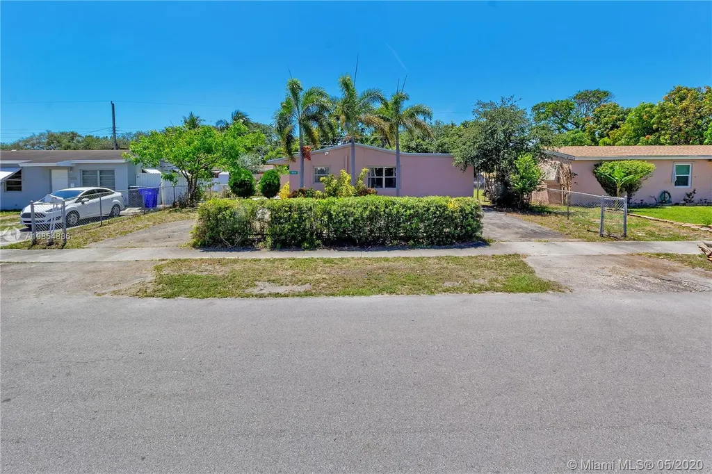 1530 N 71st Terrace Hollywood FL 33024