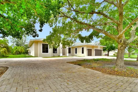 11870 Acorn Drive Davie FL 33330